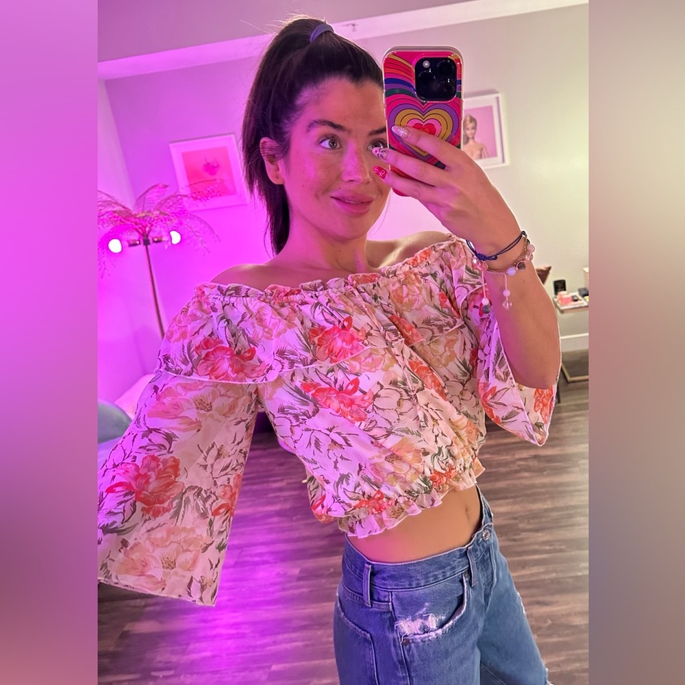 Floral 3/4 Sleeve Top Medium